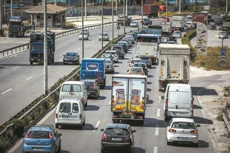 Μοιράζοντας (ξανά) την τράπουλα