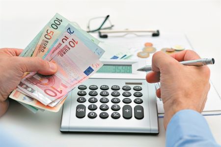 Διπλή η αξία των αποδείξεων από 20 επαγγέλματα