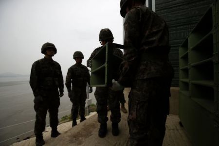 Οι 3 αμερικανοί υπήκοοι της Β.Κορέας επιστρέφουν στις ΗΠΑ