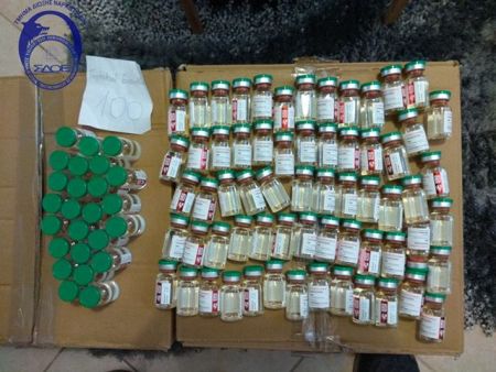 Τρεις αστυνομικοί παραλήπτες αναβολικών