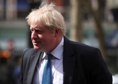 Ο Τζόνσον πιέζει τον Τραμπ να διατηρήσει την πυρηνική συμφωνία με το Ιράν