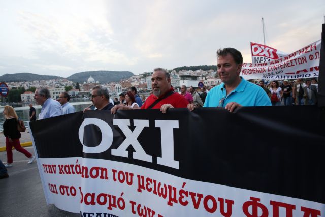 «Ο ΦΠΑ δεν είναι αντάλλαγμα για νέες προσφυγικές δομές»