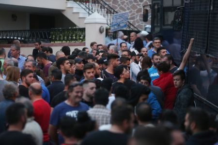 Βουλή: Αντιπαράθεση για την επίσκεψη Τσίπρα στη Λέσβο