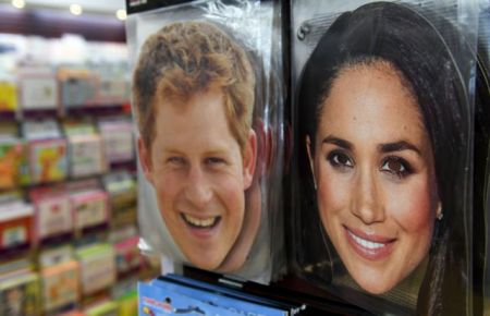 Αδιάφοροι κατά πλειοψηφία οι Βρετανοί για το βασιλικό γάμο