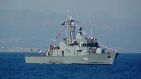 Συνεχίζουν τις προκλήσεις οι Τούρκοι: Εμπορικό πλοίο τους «ακούμπησε» την κανονιοφόρο «Αρματωλός» – ΕΔΕ διέταξε το Πολεμικό Ναυτικό