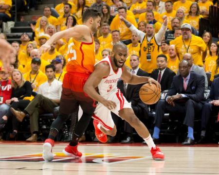 Το Χιούστον ξαναπήρε το πλεονέκτημα έδρας