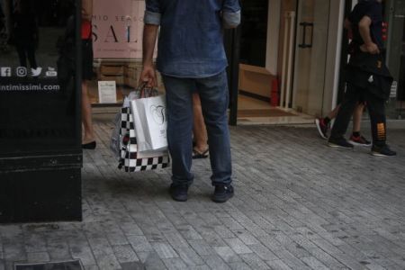 Ανοιχτά σήμερα τα καταστήματα στην Αττική