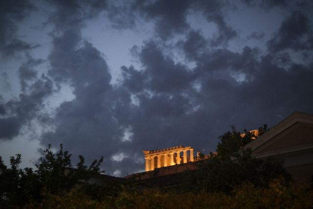 Irish Times: Η ελληνική οικονομία ανακάμπτει