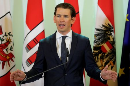 Κουρτς: Τέλος στη συζήτηση κατανομής προσφύγων στην ΕΕ ζ