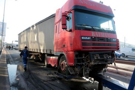 Προφυλακιστέος ο οδηγός της νταλίκας στον Κηφισό