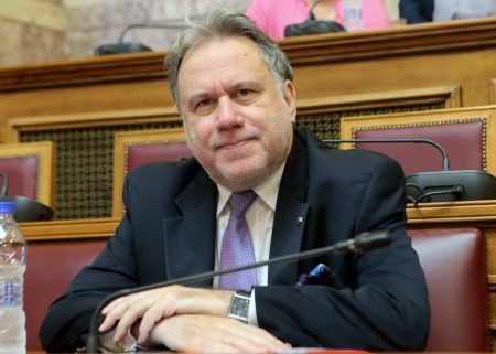 Κατρούγκαλος: Η «μπάλα» σε πΓΔΜ για erga omnes και Σύνταγμα