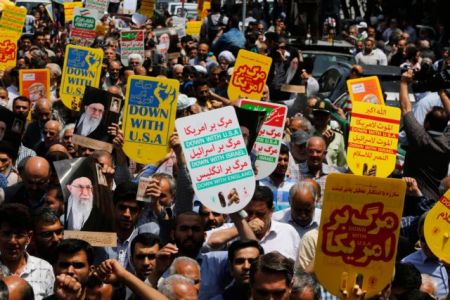 Παγκόσμια πρόκληση Τραμπ με πρόσχημα το Ιράν