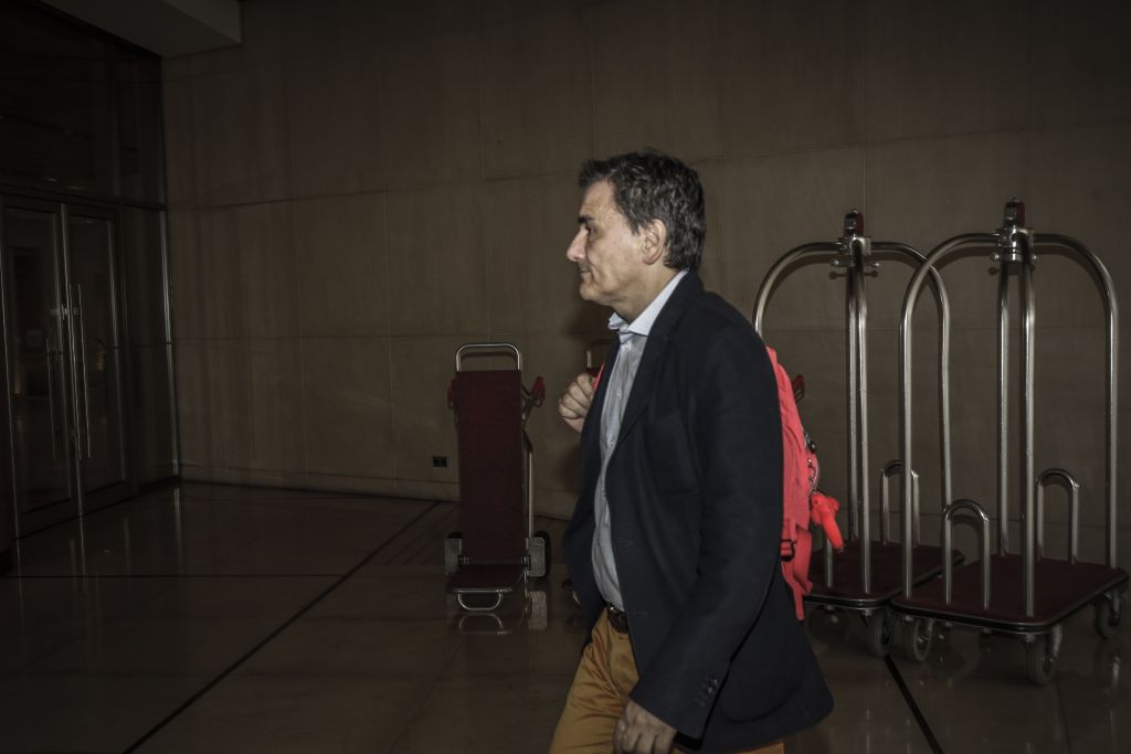 Αισιοδοξία στην κυβέρνηση και γκρίνια από τους θεσμούς μετά την πρώτη ημέρα των διαπραγματεύσεων για την αξιολόγηση