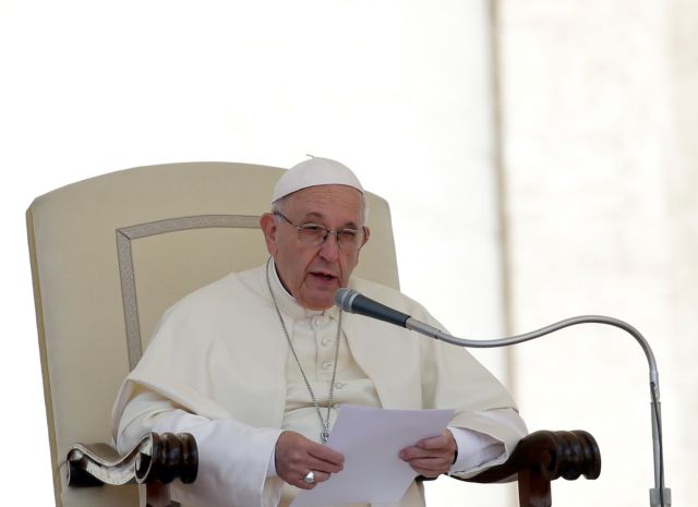 Ο Πάπας καταδικάζει τις δολοφονίες Παλαιστινίων στη Γάζα