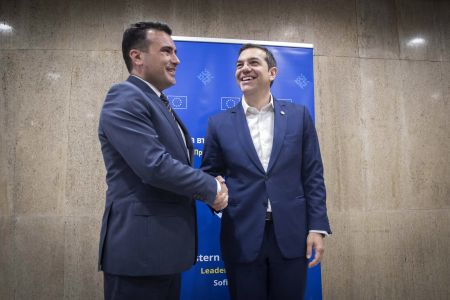 Εντονες διεργασίες: Το βέτο Ιβανόφ στο erga omnes πάει πίσω τη λύση στο Μακεδονικό