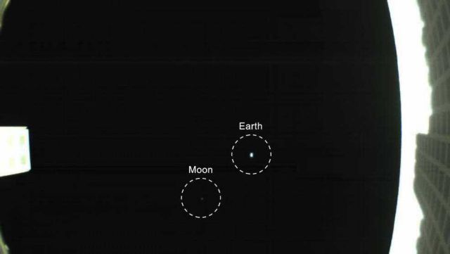 Εντυπωσιακή εικόνα της Γης από δορυφόρο που ταξιδεύει στον Άρη | tovima.gr