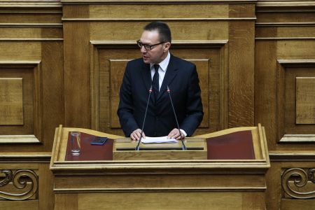 Στουρνάρας για Novartis: Σκευωρία που πλήττει τη Δημοκρατία