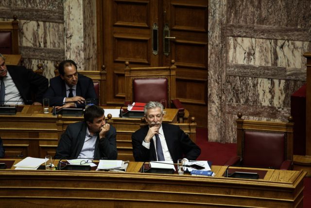 Σκάνδαλο αλλά όχι για πολιτικούς!