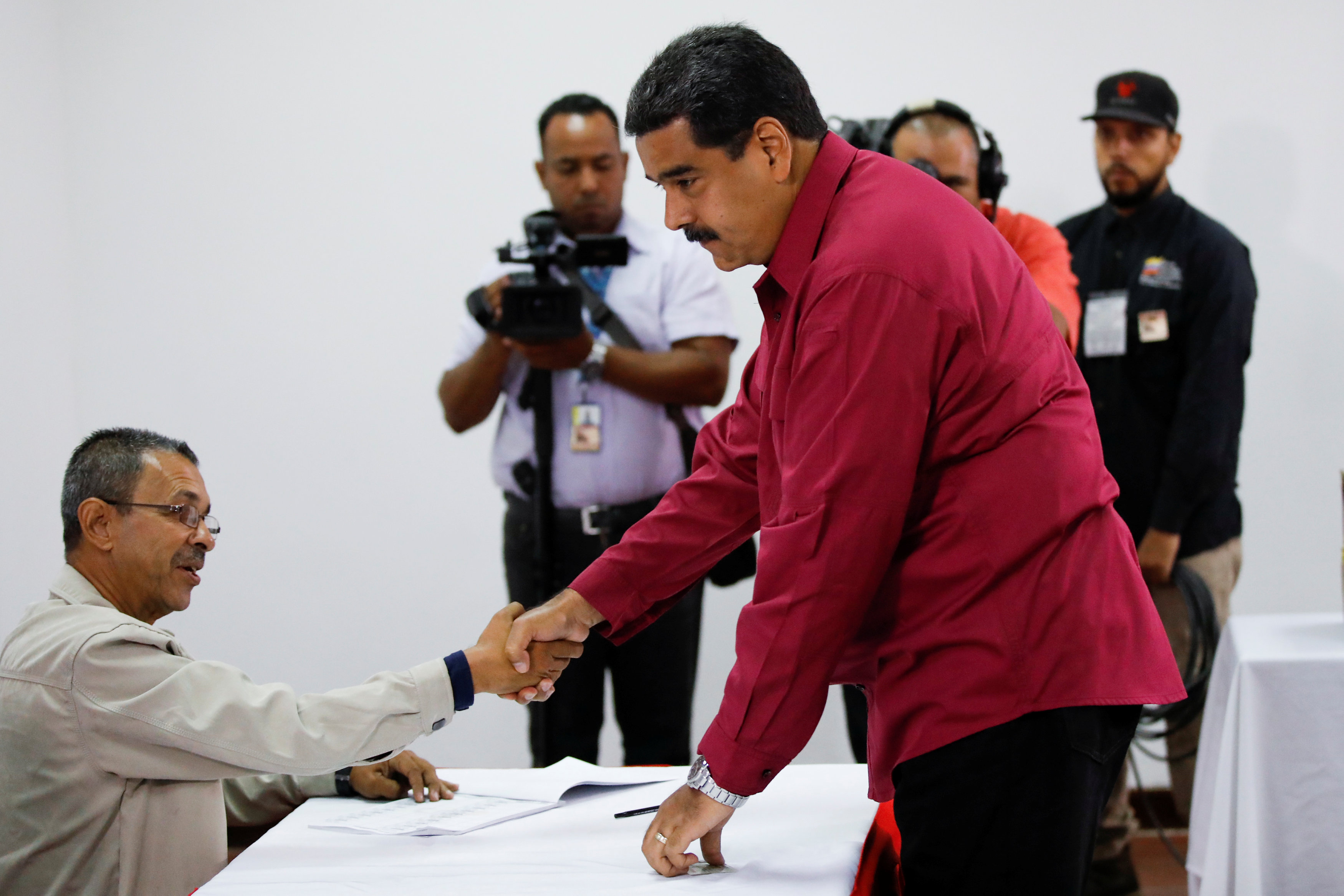 Βενεζουέλα: Σε εξέλιξη οι εκλογές – Φαβορί ο Μαδούρο