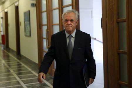 Σύρος: «Μπλόκο» φοιτητών στην ομιλία Δραγασάκη στην Ερμούπολη