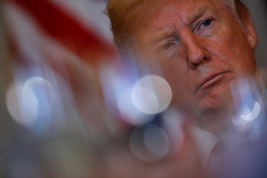 Περισσότερα από την Ε.Ε. θέλει ο Τραμπ για να άρει τους δασμούς