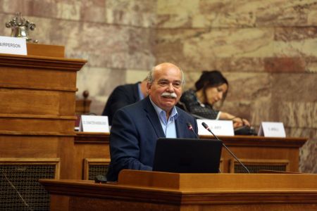 Υπόθεση Novartis: Ο Βούτσης επέστρεψε στην Δικαιοσύνη τον φάκελο