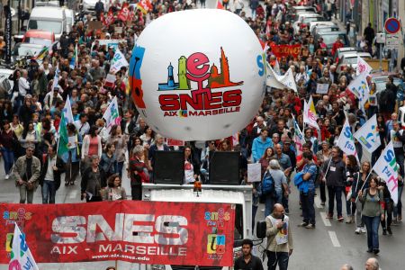 Νέο κύμα απεργιακών κινητοποιήσεων στην Γαλλία