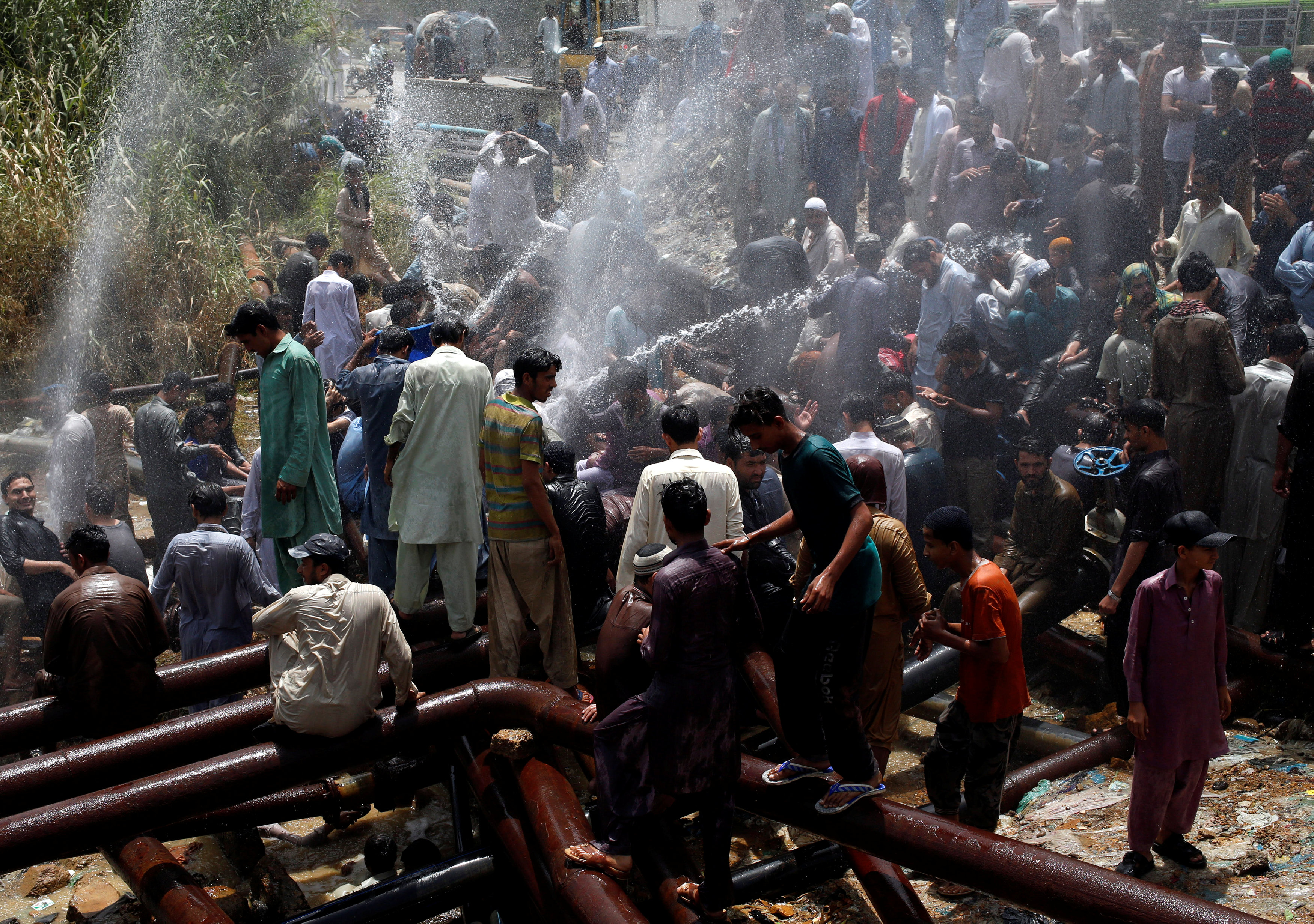 Πακιστάν: Δεκάδες νεκροί  από κύμα καύσωνα