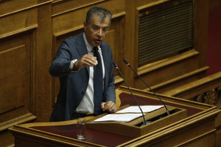 Θεοδωράκης: Χρειαζόμαστε νέες προτεραιότητες, νέα μυαλά, ταχύτητα