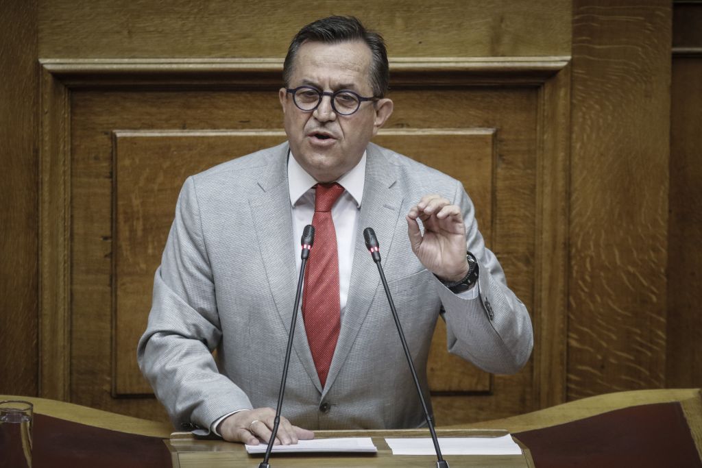 Βουλή: Άρση βουλευτικής ασυλίας για Νικολόπουλο και Κακλαμάνη