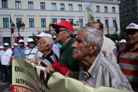 Μαχαίρι έως 35% στις νέες συντάξεις