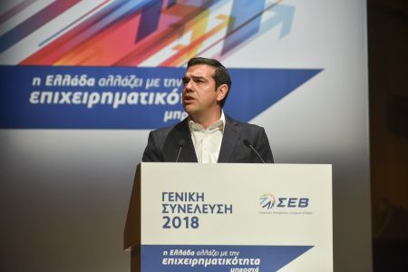 Τσίπρας: Σειρά των εταίρων μας να δώσουν τη σωστή λύση για το χρέος – Οι εκλογές θα γίνουν στην ώρα τους