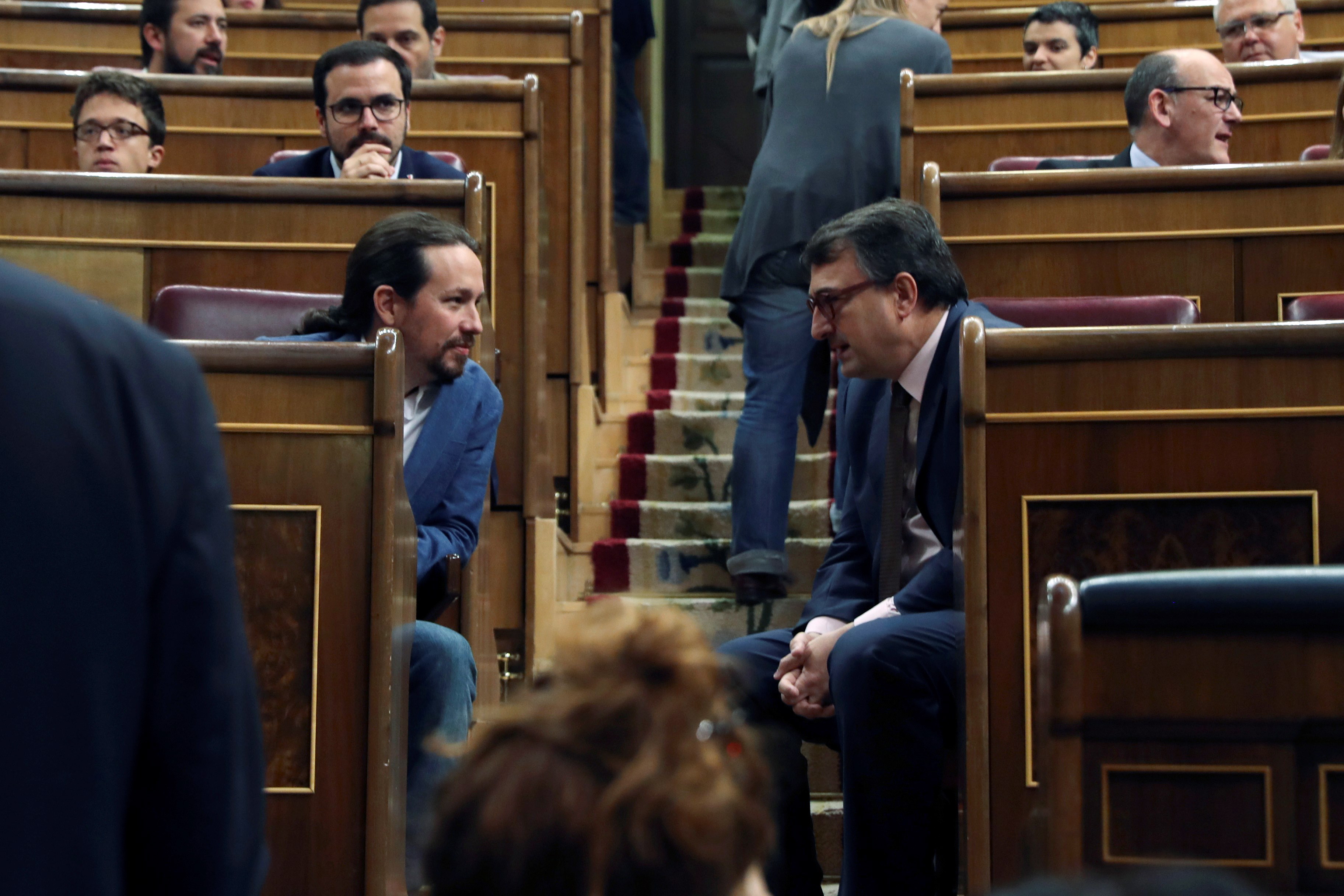 Ισπανία: Χωρίς Podemos η κυβέρνηση Σάντσεθ