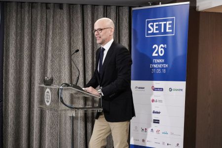 Ρέτσος-ΣΕΤΕ: Πυλώνας της ελληνικής οικονομίας ο τουρισμός