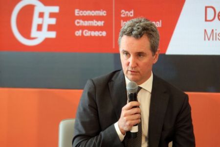 Κοστέλο: Εμπροσθοβαρή μέτρα για το χρέος για καθαρό διάδρομο 10-15 ετών