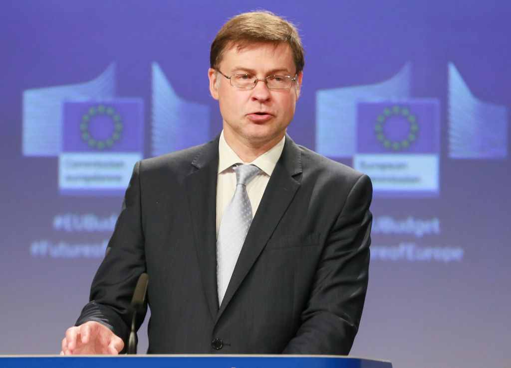 Ντομπρόβσκις: Πρέπει να είναι εμπροσθοβαρή τα μέτρα για το χρέος