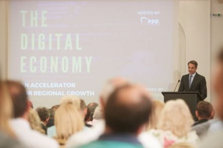 Μητσοτάκης: Θα εφαρμόσουμε τον νόμο για την απαγόρευση του καπνίσματος