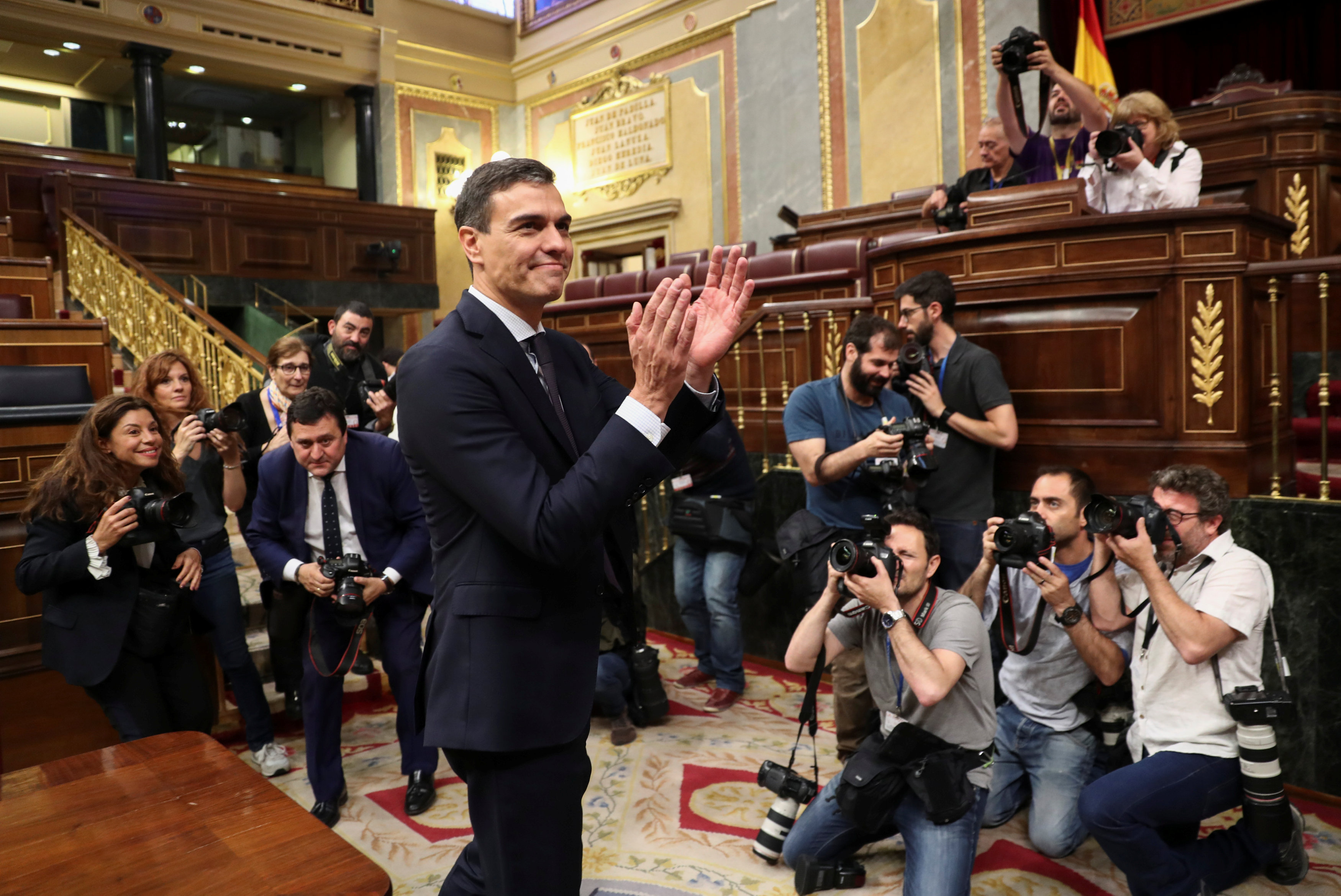 Πέτρο Σάντσεθ: Νέος, ωραίος και σοσιαλιστής ο πρωθυπουργός της Ισπανίας