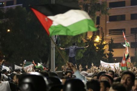 Ιορδανία: Ο Αμπντάλα προειδοποιεί για κινδύνους λόγω κρίσης