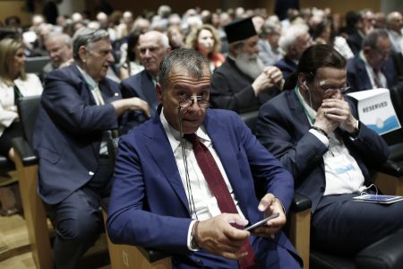 Θεοδωράκης: Φέρνουν τσάτρα-πάτρα μέτρα που θα μπορούσαμε να είχαμε αποφύγει