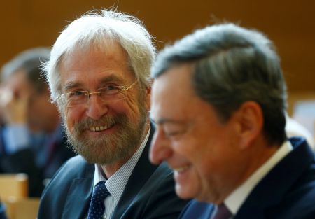 ΕΚΤ: Υπό συζήτηση ο τερματισμός της αγοράς ομολόγων