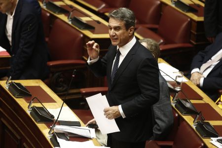 Λοβέρδος: Να κατατεθεί στη Βουλή η συμφωνία με την πΓΔΜ