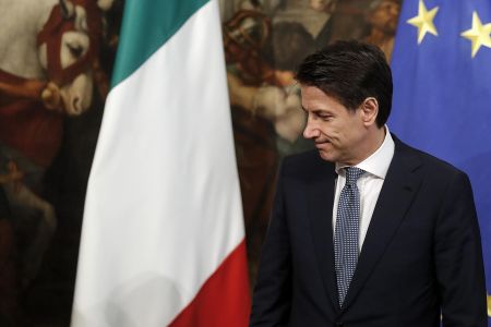 Συνάντηση Κόντε-Μακρόν στο Παρίσι την Παρασκευή