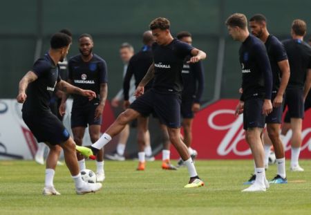 Ρωσική Αρκούδα, σάμπα, Πάντσερ και Λιοντάρια