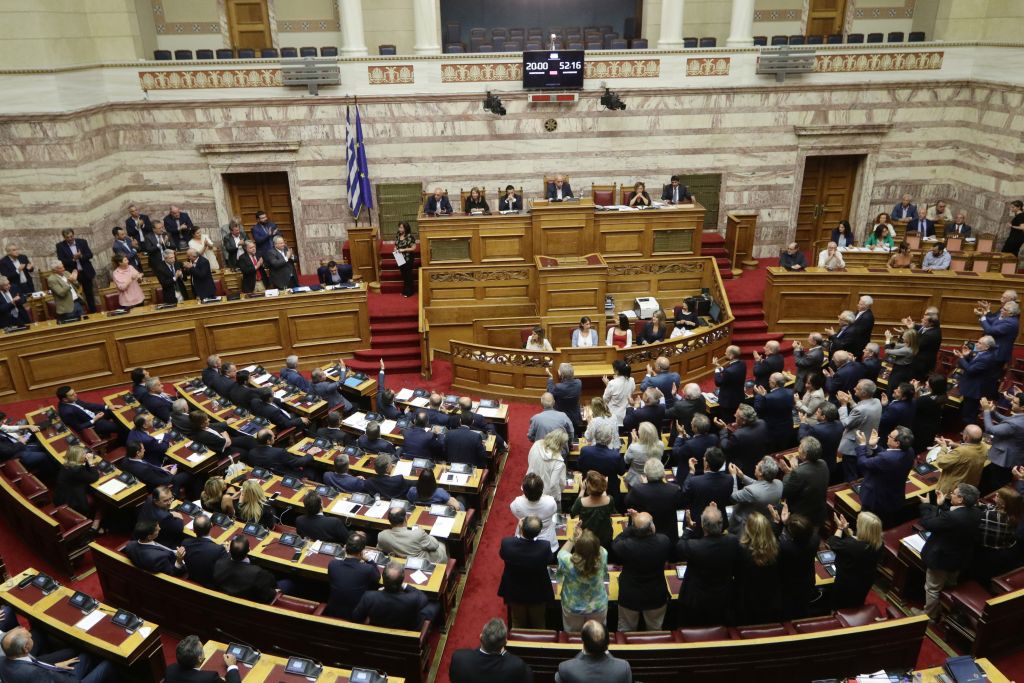 Τα κέρδη και οι ζημίες των κομμάτων από τη συμφωνία των Πρεσπών