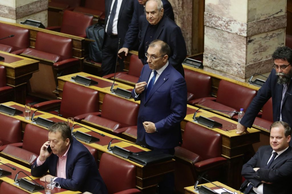 Εκκληση Βούτση προς Δ. Καμμένο να παραιτηθεί από αντιπρόεδρος της Βουλής