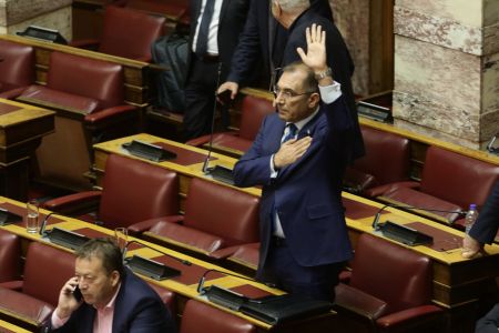 ΑΝΕΛ: Διεγράφη ο Δημήτρης Καμμένος – Υπερψήφισε την πρόταση δυσπιστίας της ΝΔ εναντίον της κυβέρνησης