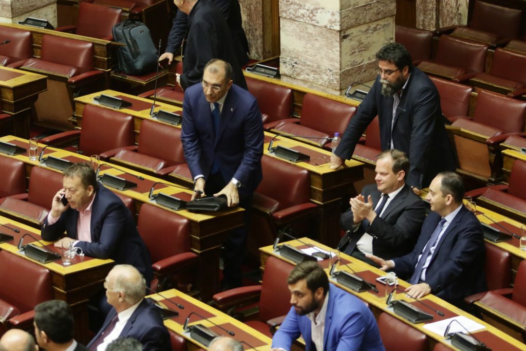 Υπέβαλλε την παραίτησή του ο Δ. Καμμένος στην Διάσκεψη των Προέδρων