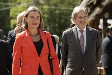 ΕΕ: Παραμένει ο όρος πΓΔΜ μέχρι την πλήρη εφαρμογή της συμφωνίας