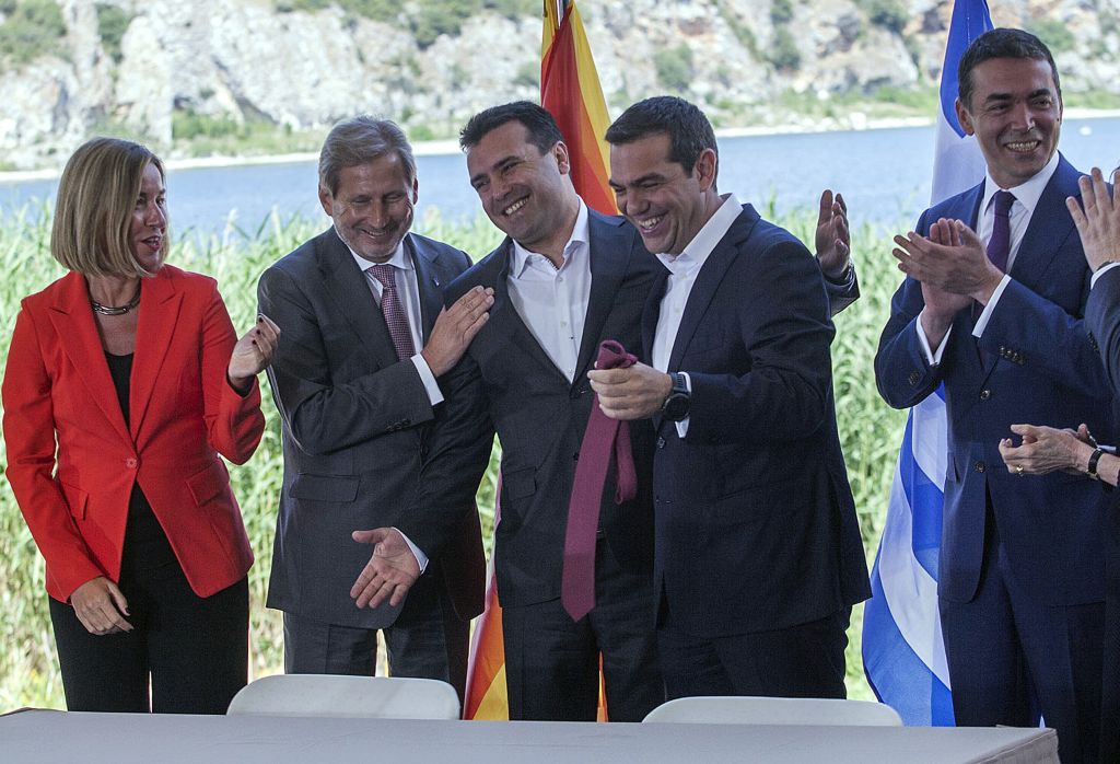 Δημοσκόπηση: Καταποντίζεται ο ΣΥΡΙΖΑ μετά τη συμφωνία των Πρεσπών